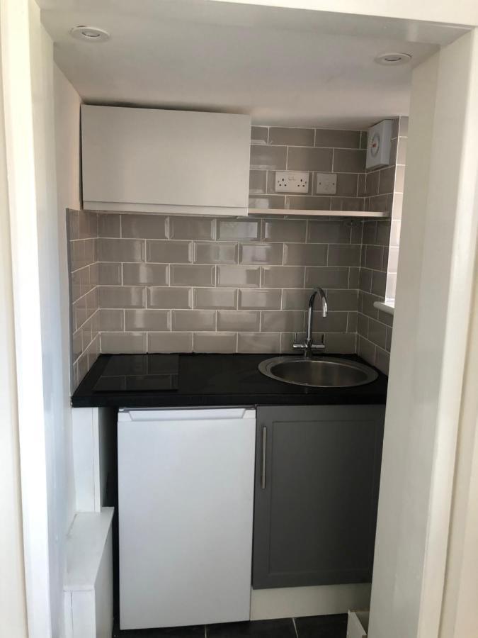 Lovely Modern Decorated 1 Bed Studio Newport  Exterior foto